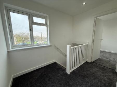 3 bedroom Semi-detached house to let in Bath Road, Silverdale, ST5