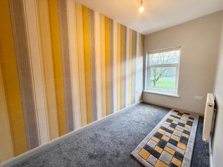 4 bedroom Terraced House to let in Church Street, Silverdale, ST5