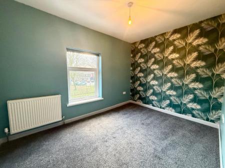 4 bedroom Terraced House to let in Church Street, Silverdale, ST5
