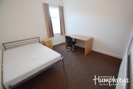 3 bedroom Terraced House to let in Windsmoor Street, Stoke-On-Trent, ST4