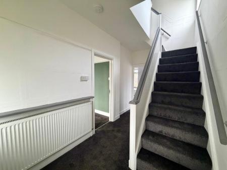 3 bedroom Semi-detached house to let in Chester Crescent, Newcastle-Under-Lyme, ST5