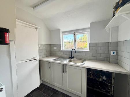 3 bedroom Semi-detached house to let in Chester Crescent, Newcastle-Under-Lyme, ST5