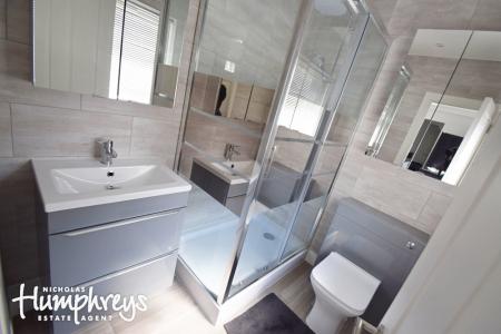 4 bedroom Terraced House to let in Cauldon Road, Shelton, Stoke-On-Trent, ST4