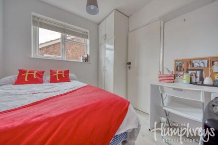 3 bedroom Semi-detached house to let in College Road, Canterbury, CT1