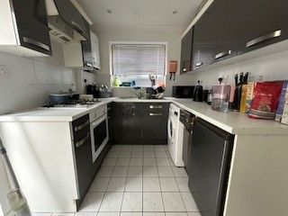 4 bedroom Semi-detached house to let in College Road, Canterbury, CT1