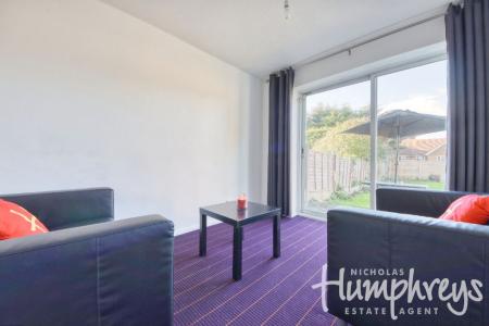 4 bedroom Semi-detached house to let in College Road, Canterbury, CT1