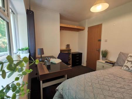 7 bedroom Terraced House to let in Downs Road, Canterbury, CT2