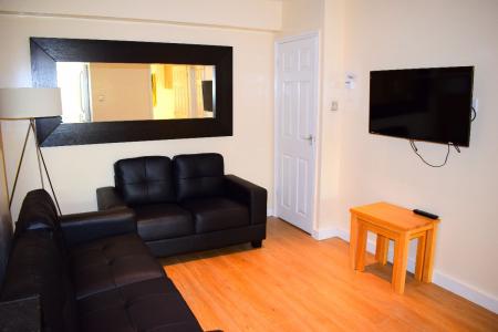 6 bedroom Semi-detached house to let in Gordon Road, Wincheap, CT1