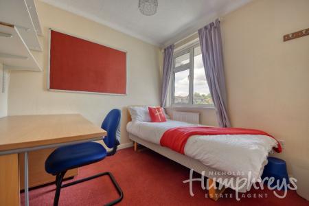 1 bedroom House share to let in Kemsing Gardens, Canterbury, CT2