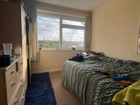 5 bedroom Terraced House to let in Kemsing Gardens, Canterbury, CT2