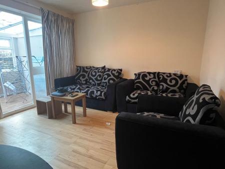5 bedroom Terraced House to let in Kemsing Gardens, Canterbury, CT2