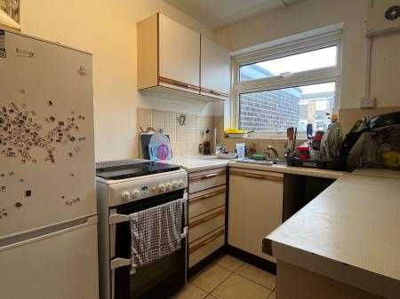 1 bedroom House share to let in Kemsing Gardens, Canterbury, CT2