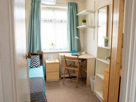 4 bedroom Town house to let in Mary Green Walk, Canterbury, CT1