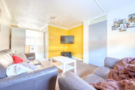 5 bedroom Terraced House to let in Regency Place, Canterbury, CT1