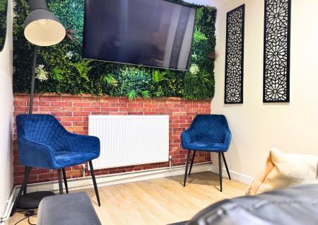 5 bedroom Semi-detached house to let in Rushmead Close, Canterbury, CT2