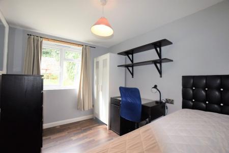 Tenterden Drive, Canterbury, CT2