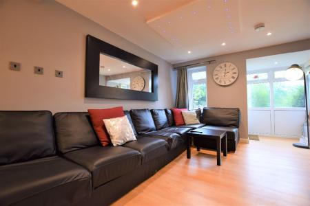 7 bedroom Semi-detached house to let in Tenterden Drive, Canterbury, CT2