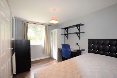 7 bedroom Semi-detached house to let in Tenterden Drive, Canterbury, CT2