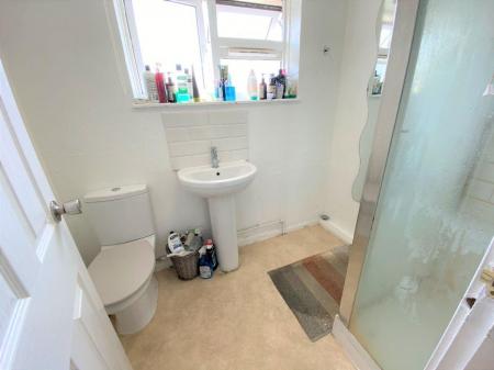 4 bedroom Terraced House to let in Tunstall Road, Canterbury, CT2