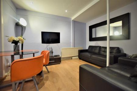 5 Bed Student Home - 51 Dickens Avenue