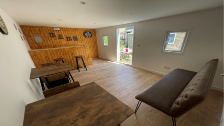 5 bedroom Semi-detached house to let in 5 Bed Student Home - 51 Dickens Avenue