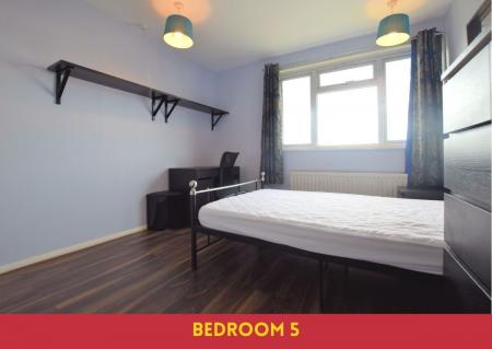 5 bedroom Semi-detached house to let in 5 Bed Student Home - 51 Dickens Avenue