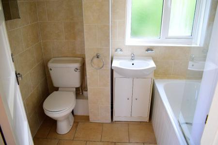 5 bedroom Semi-detached house to let in 5 Bed Student Home - 51 Dickens Avenue