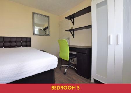 5 bedroom Semi-detached house to let in 5 Bed Student Home - 15 Rhodaus Close