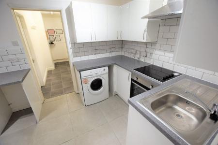 4 bedroom Semi-detached house to let in 4 Bed Student Home - Edgar Road, Opposite CCCU