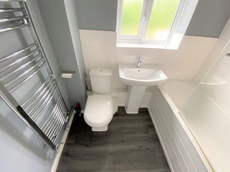 2 bedroom Terraced House to let in 15 Artillery Street (Near City Centre)