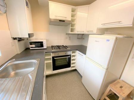 2 bedroom Terraced House to let in 15 Artillery Street (Near City Centre)