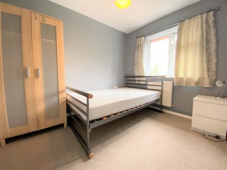 2 bedroom Terraced House to let in 15 Artillery Street (Near City Centre)