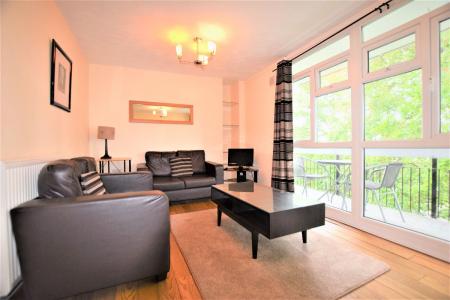 2 Bedroom Student Home - Jesuit Close, UKC