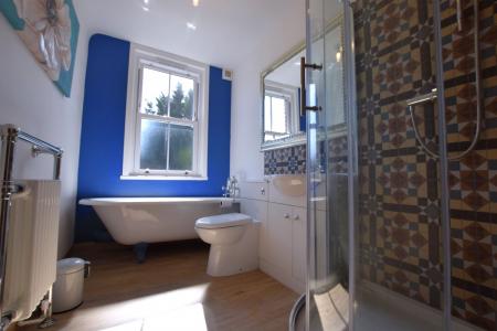 2 bedroom Terraced House to let in Ivy Lane (Near City Centre)