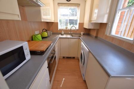 2 bedroom Terraced House to let in Ivy Lane (Near City Centre)