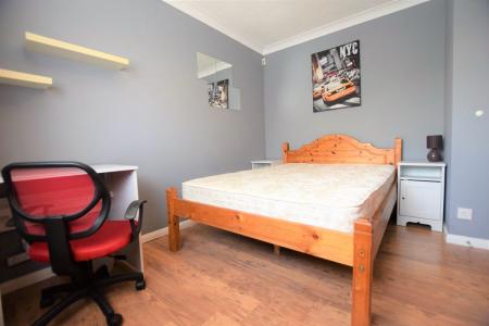 3 bedroom Terraced House to let in Bishops Way (St. Dunstans)