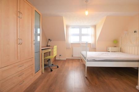 4 Bedroom Student Home - Henry Court (Near City Centre)