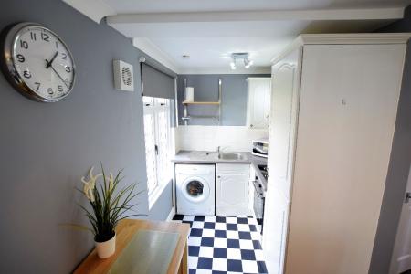 2 bedroom Apartment to let in 2 Bedroom Student Home - Stirling Court, City Centre