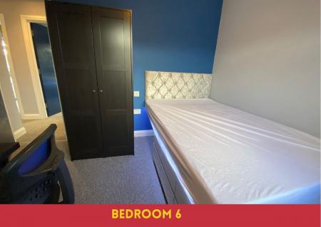 6 bedroom Semi-detached house to let in 6 Bedroom Student Home - Downs Road, UKC