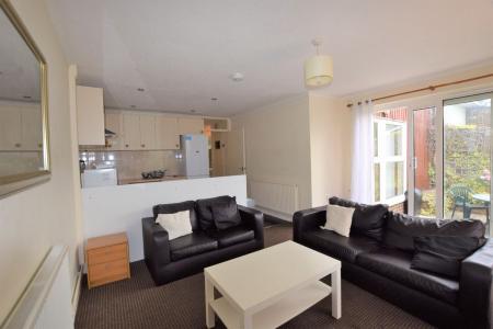 3 bedroom Bungalow to let in 37 Headcorn Drive, Canterbury