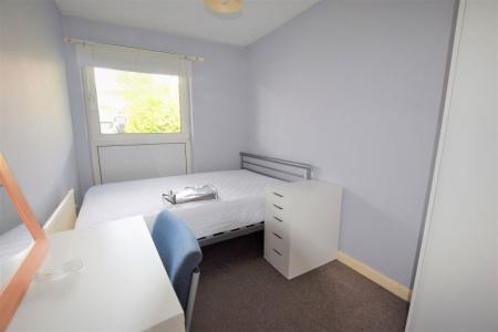 3 bedroom Bungalow to let in 37 Headcorn Drive, Canterbury