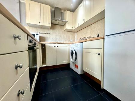 3 bedroom Bungalow to let in 37 Headcorn Drive, Canterbury