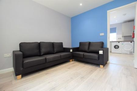 5 bedroom Terraced House to let in 5 Bed Student Home - 80 Downs Road, Canterbury