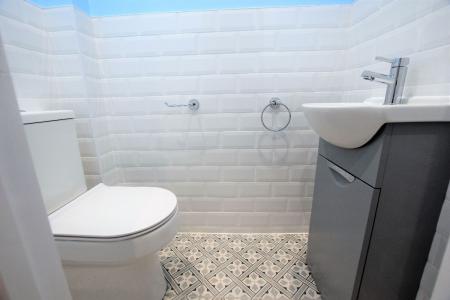 5 bedroom Terraced House to let in 5 Bed Student Home - 80 Downs Road, Canterbury