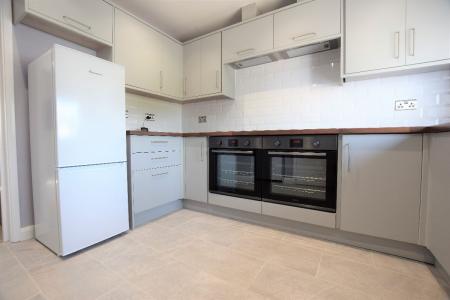 5 Bed Student Home - 80 Downs Road, Canterbury