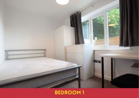 5 bedroom Semi-detached house to let in 13 Montfort Close (UKC)