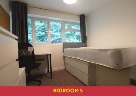 5 bedroom Semi-detached house to let in 13 Montfort Close (UKC)