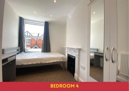 5 bedroom Semi-detached house to let in 5 Bedroom Student Home - 4 North Holmes Road