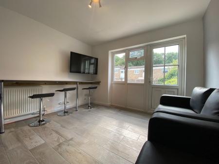 5 bedroom Terraced House to let in 5 Bedroom Student Home - 46 Downs Road, UKC