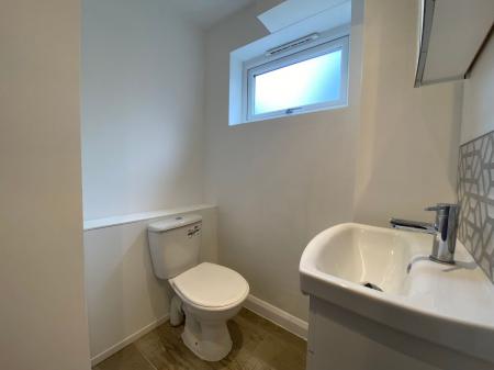 6 bedroom Terraced House to let in 6 Bedroom Student Home - 32 Downs Road, UKC